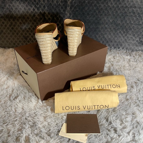 💙 Louis Vuitton Vachetta and Denim Espadrille Wedge Heels 💙 - Picture 4 of 15